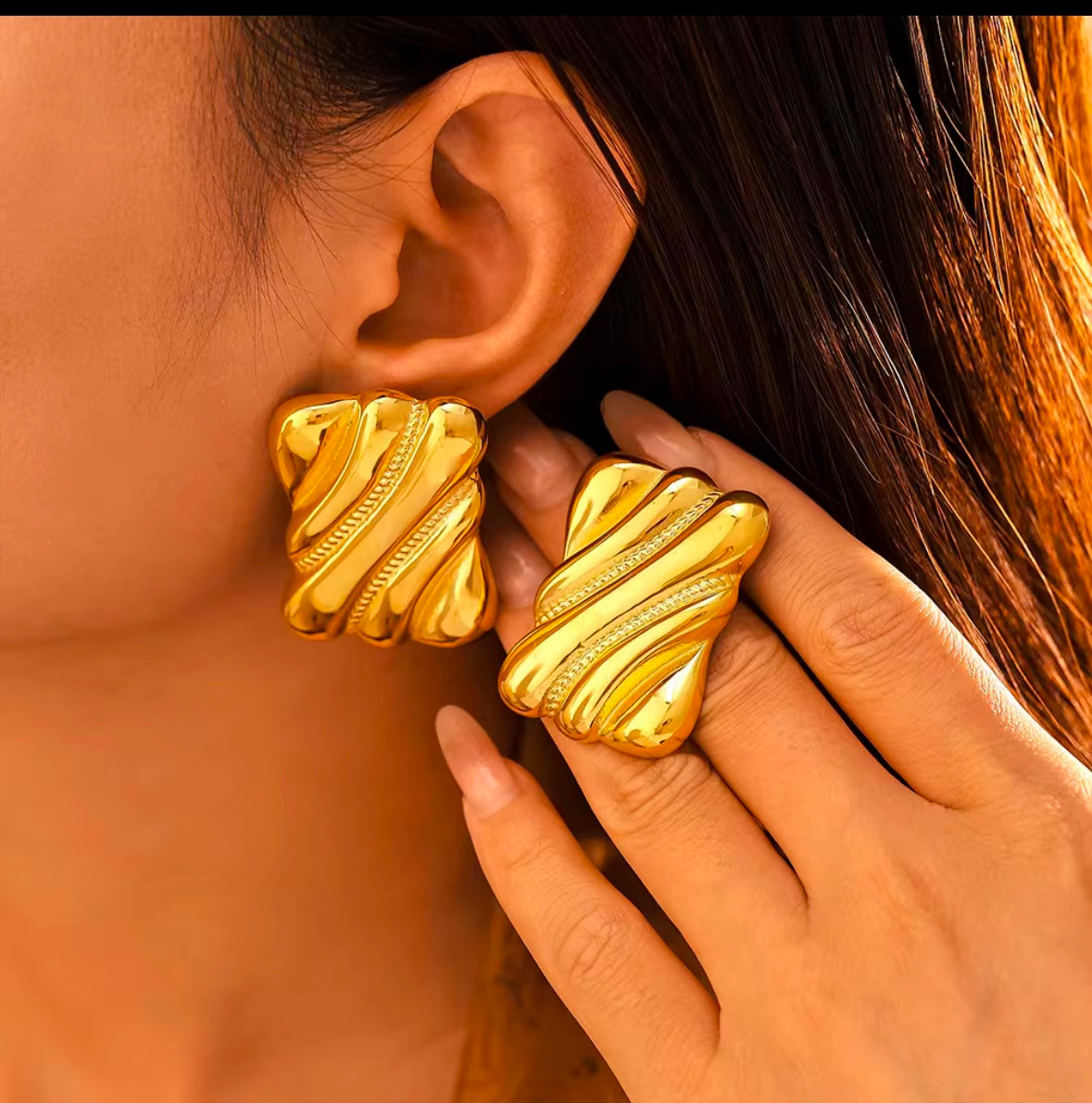 Sophia Golden Earrings